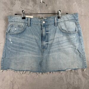 Cotton On Womens Light Wash Distressed Denim Mini Skirt Raw Hem Size 34 NEW